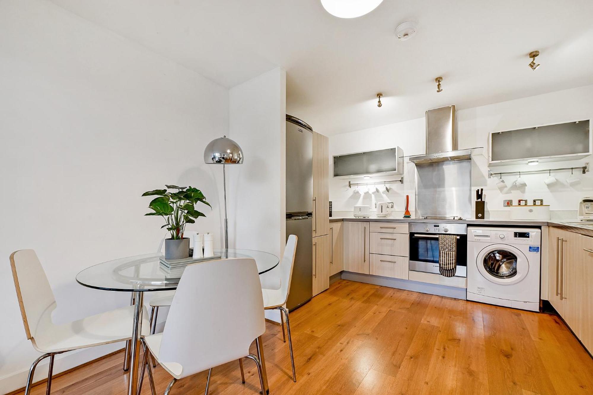 The Vizion Serviced Apartments From Pincott Properties - Free Parking, Private Balcony, And Wifi Milton Keynes Exterior foto