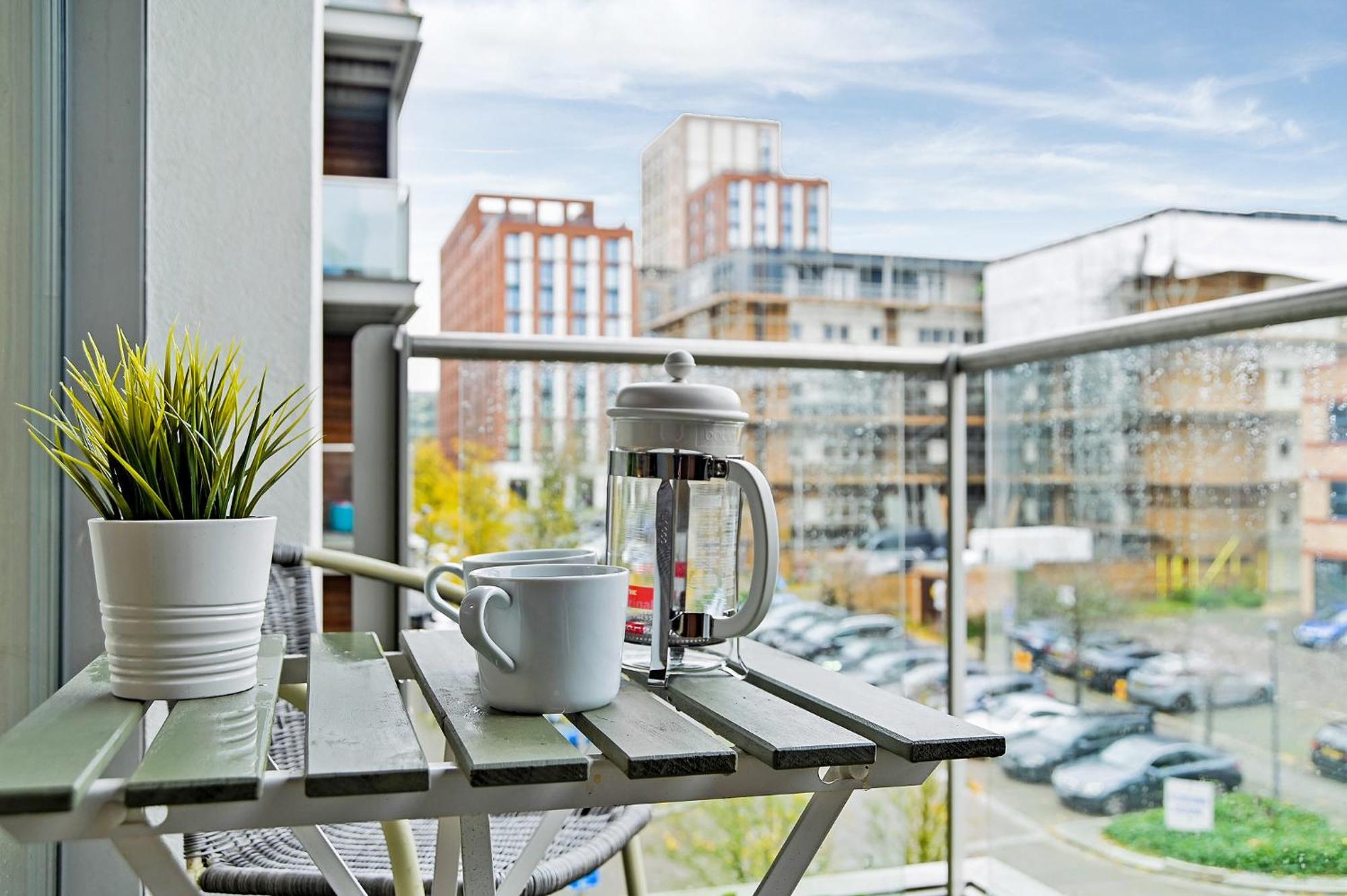 The Vizion Serviced Apartments From Pincott Properties - Free Parking, Private Balcony, And Wifi Milton Keynes Exterior foto